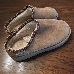 BearPaw Tan Suede Slippers with Plush Lining